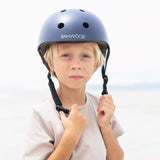 Banwood bicycle helmet in coral