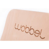 Wobbel Original - Natural with felt in Baby Mouse 